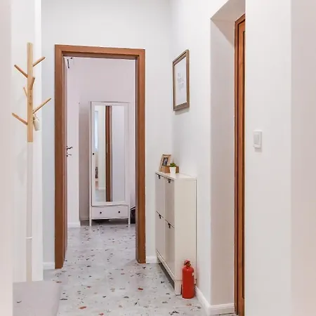 Bright 2bd Center - Ac & Fast Wi-fi By Flat Mаnager