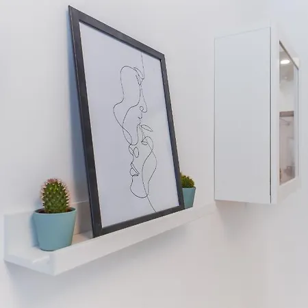 Bright 2bd Center - Ac & Fast Wi-fi By Flat Mаnager