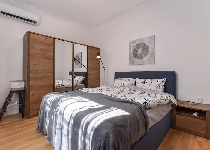 Cosy & Renovated 2bd Flat Near Vitoshka By Flat Mаnager * Sofía